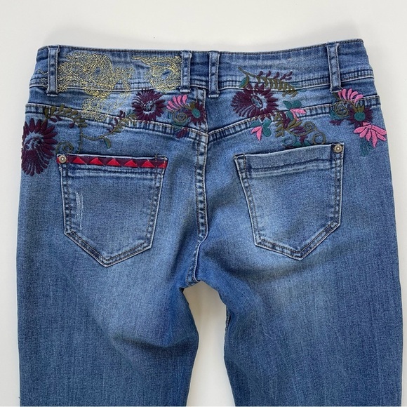 Desigual Women's Embroidered Floral Mid Rise Slim Straight Jeans Size 26/8 - Picture 7 of 13